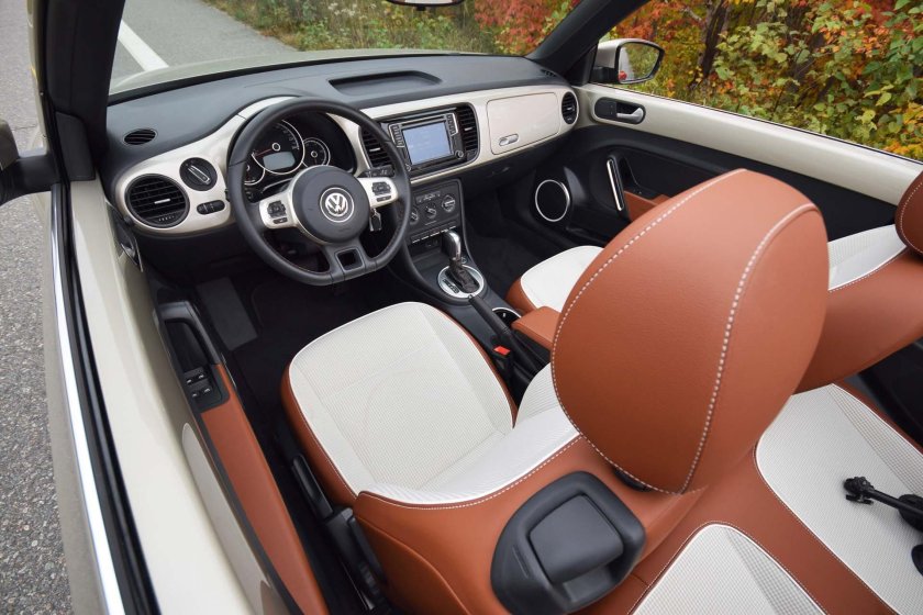 Volkswagen Beetle 2016 салон