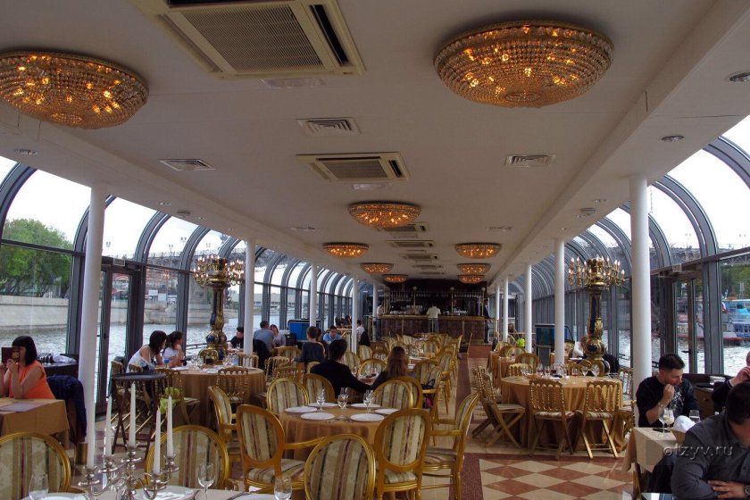 Корабль Ривер Палас Москва