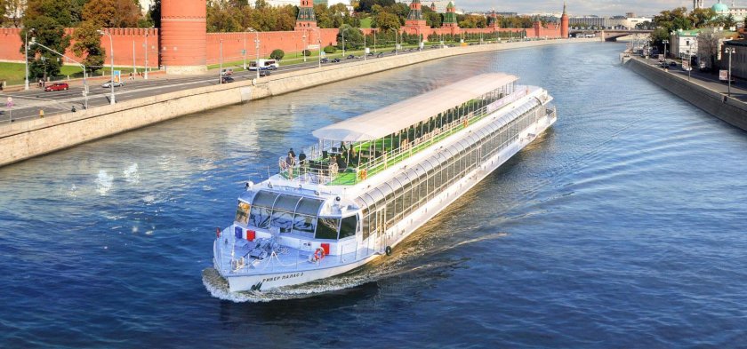 Корабль Ривер Палас