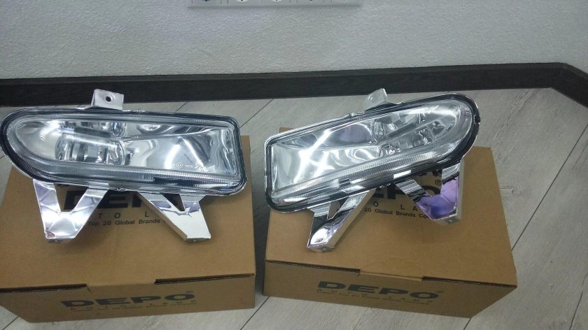 Противотуманные фары Пежо 607