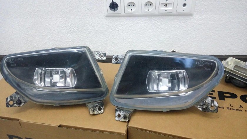 Противотуманки Пежо 607