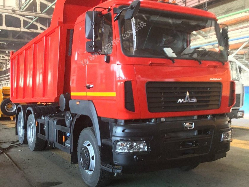 Новый МАЗ самосвал