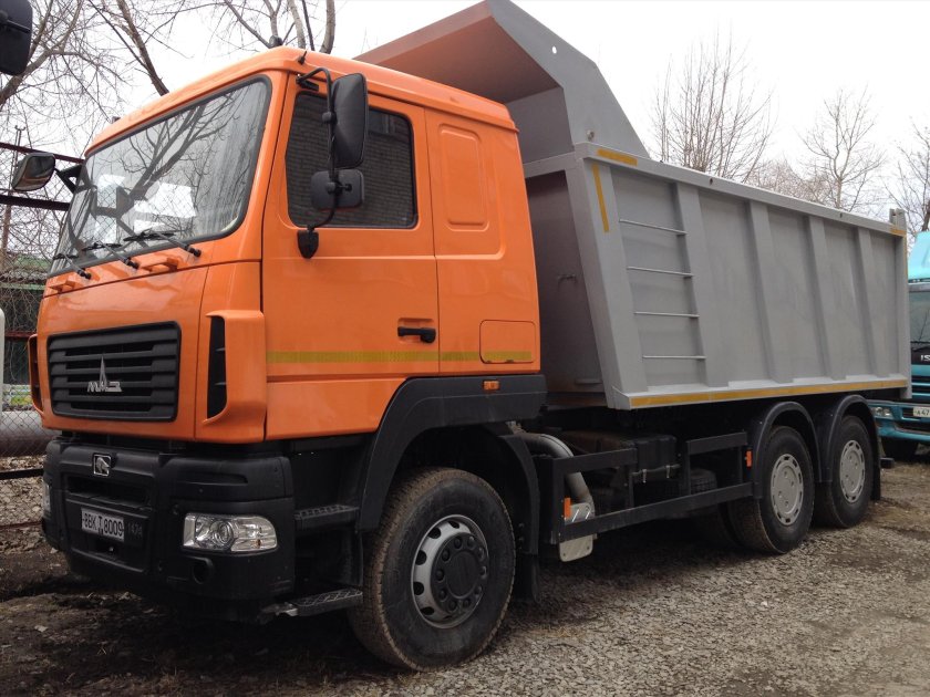 МАЗ самосвал 20 кубов