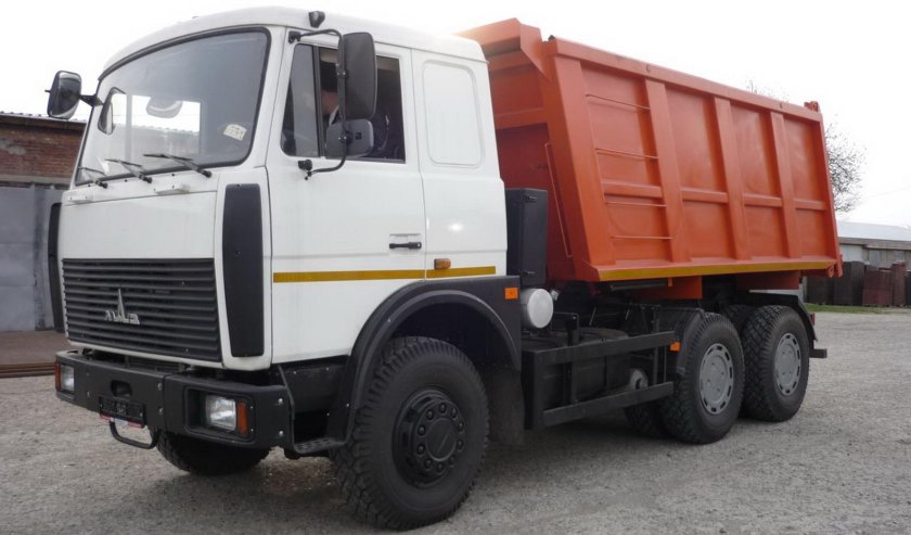 МАЗ-5516 самосвал