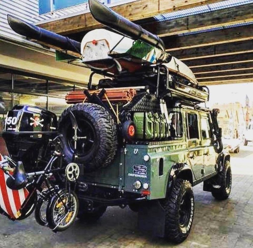 Land Rover Defender off Road