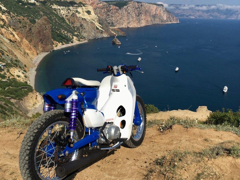 Запчасти на Honda super Cub 50