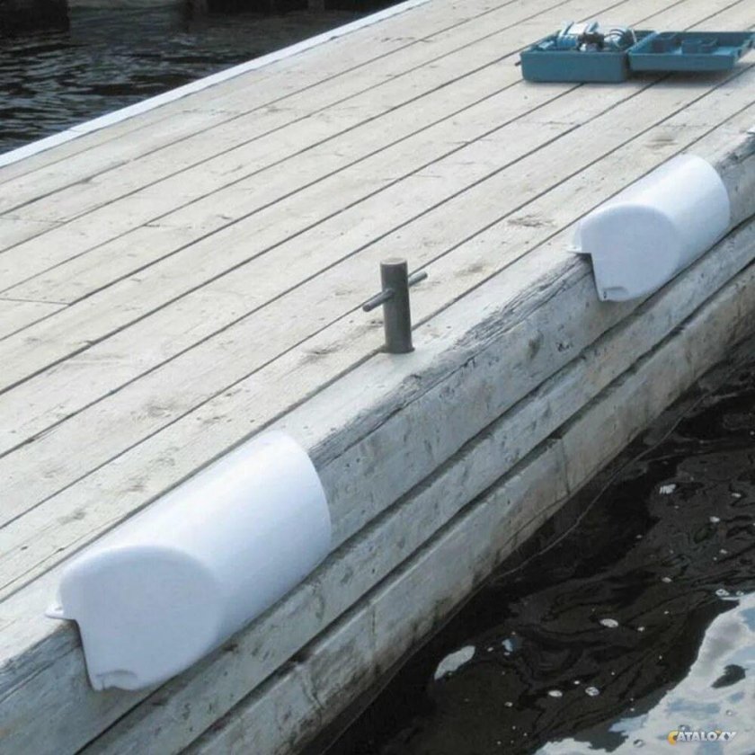 Привальный брус с отбойником