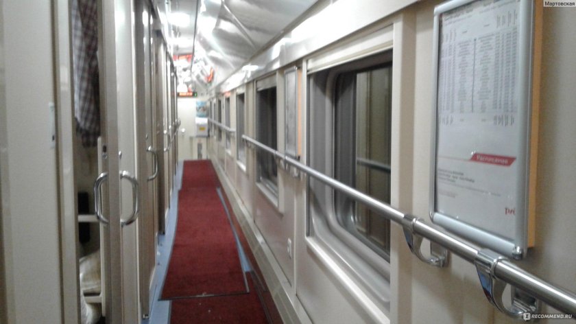 Фирменный поезд Северная Пальмира двухэтажный