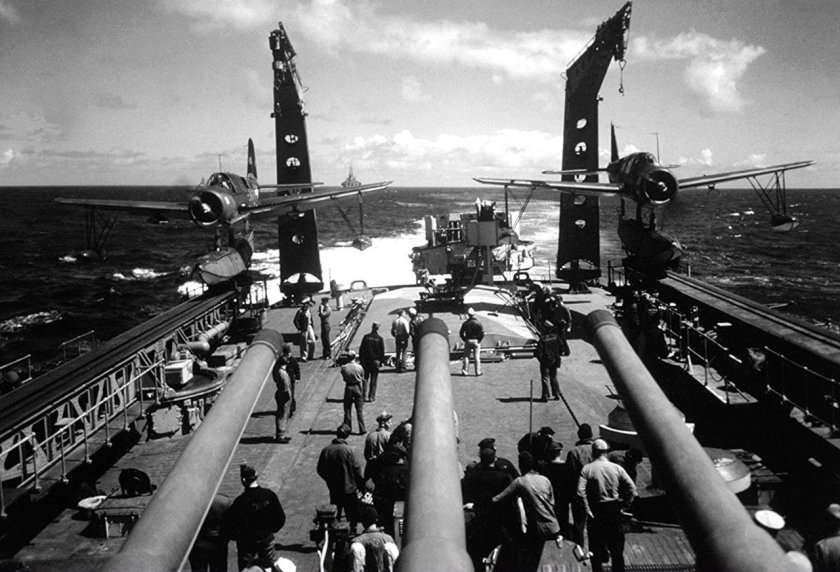 Катапульта на крейсере