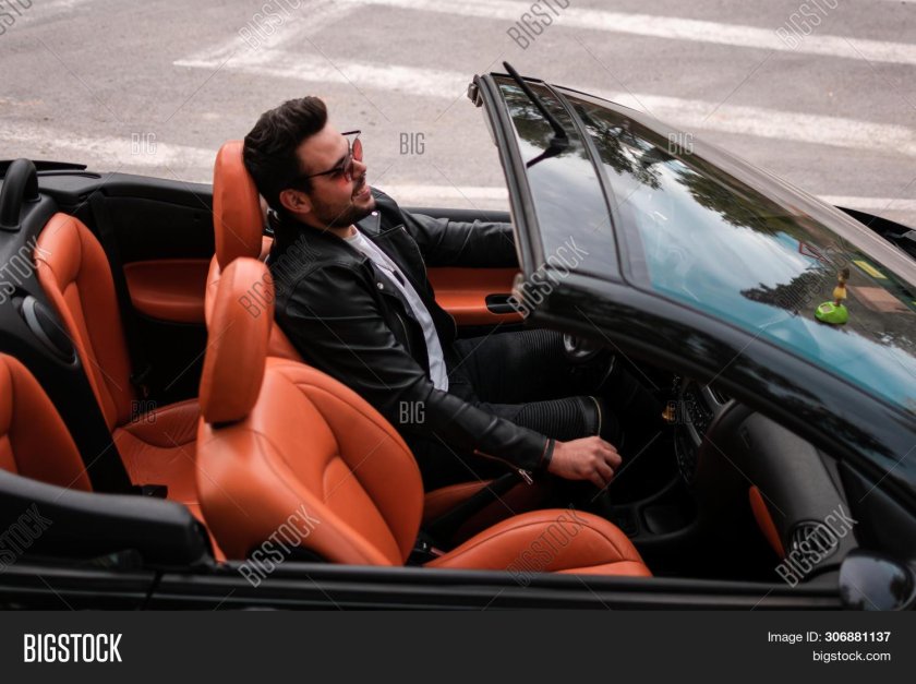 Мужик в кабриолете