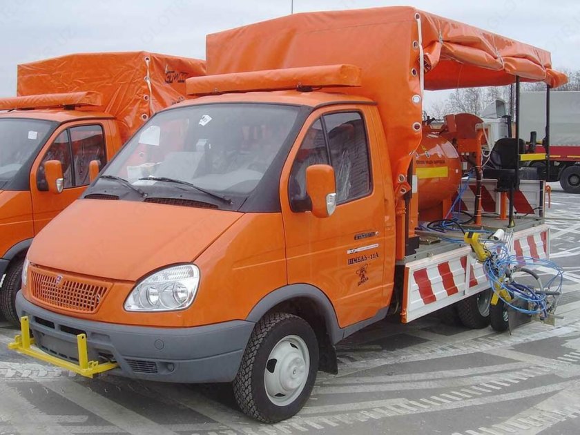 Шмель 11 АН разметочная машина