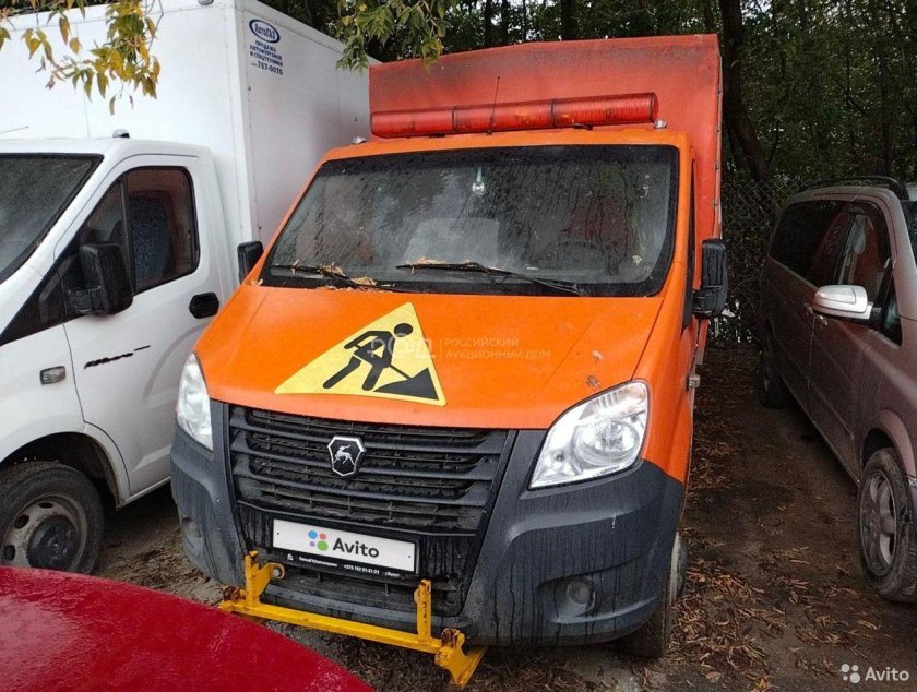 Дорожно разметочная машина Шмель-11а