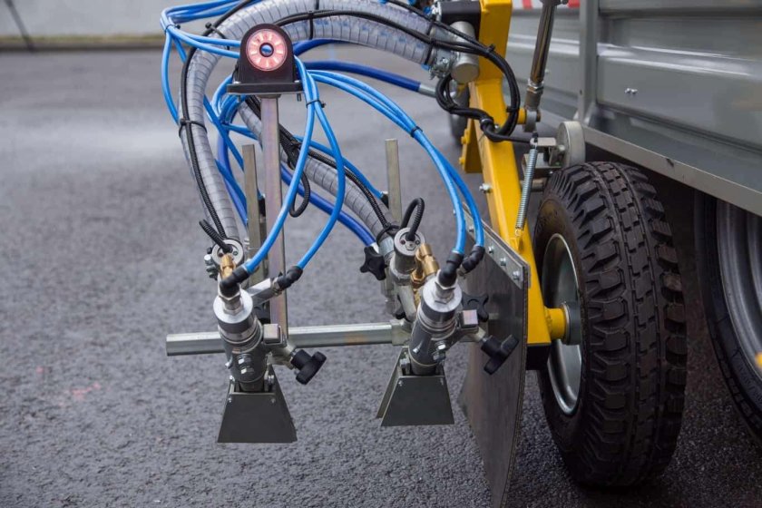 Шмель 11 а разметочная машина