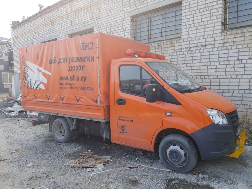 Шмель 11ан машина дорожная разметочная