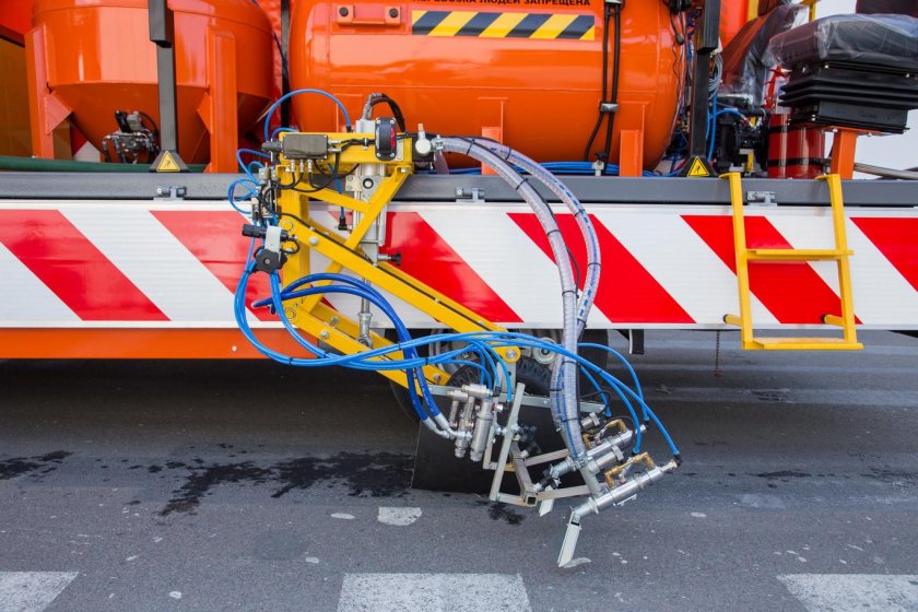 Шмель 11ан машина дорожная разметочная