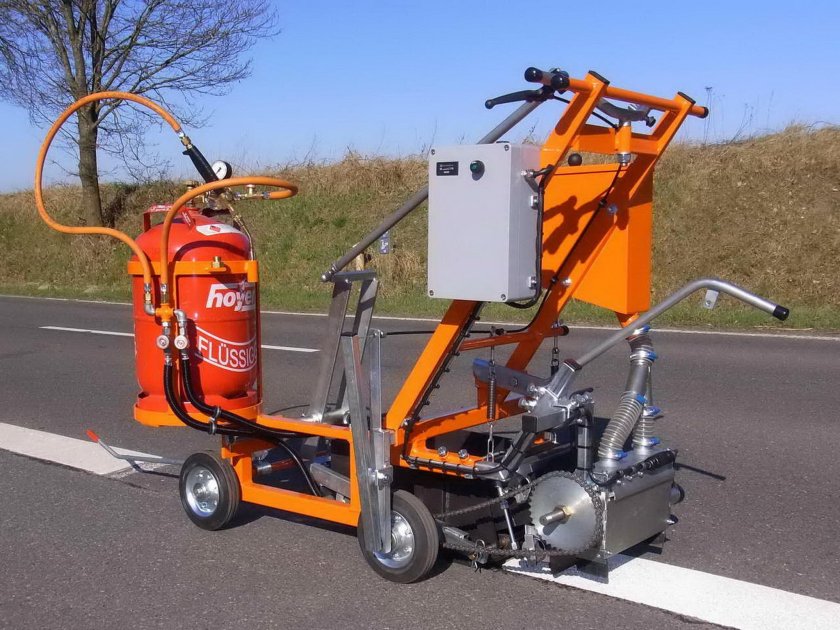 Машина для нанесения разметки термопластиком