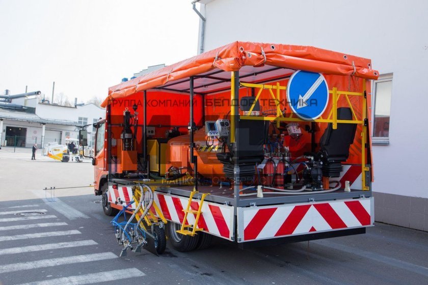 Шмель 11 а разметочная машина