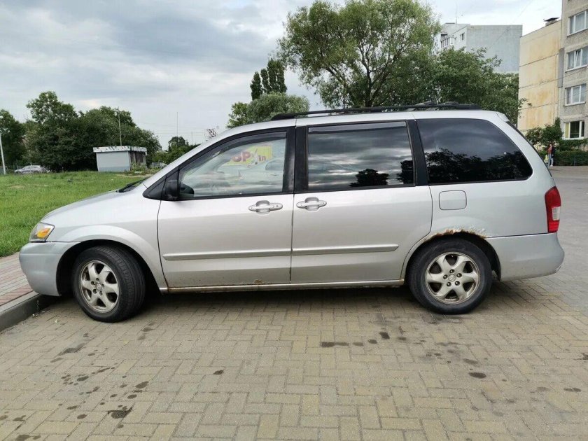 Мазда МПВ 2001