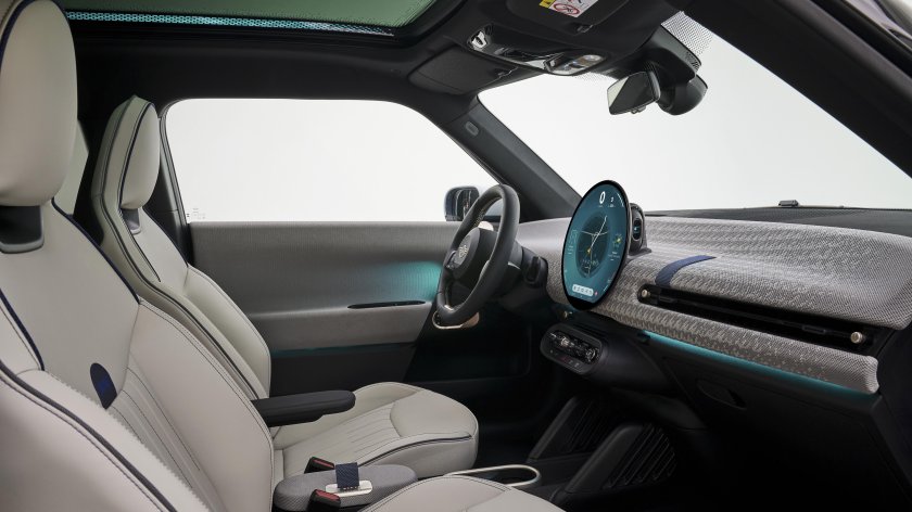 Mini Cooper 2024 салон