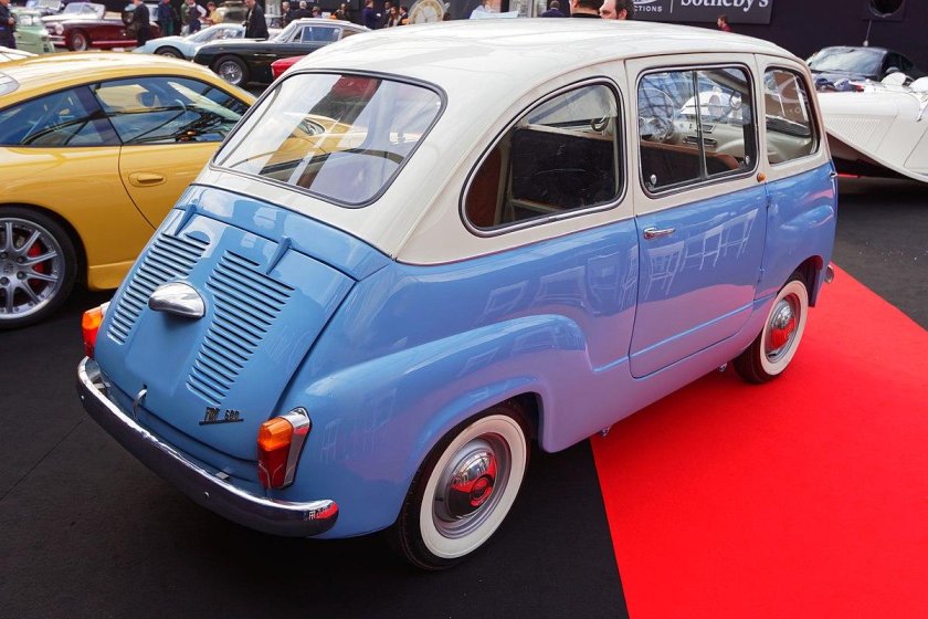 Фиат 600 Мультипла