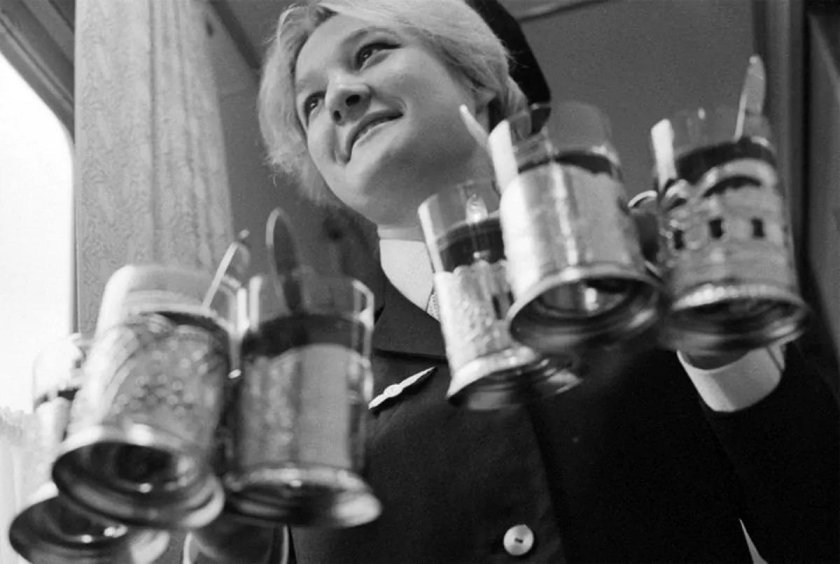 Советские подстаканники в поездах