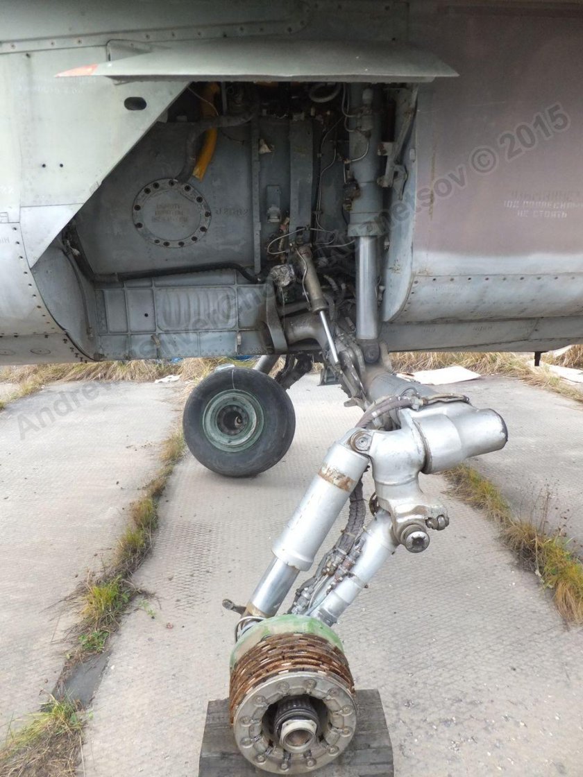 Стойка шасси миг-23