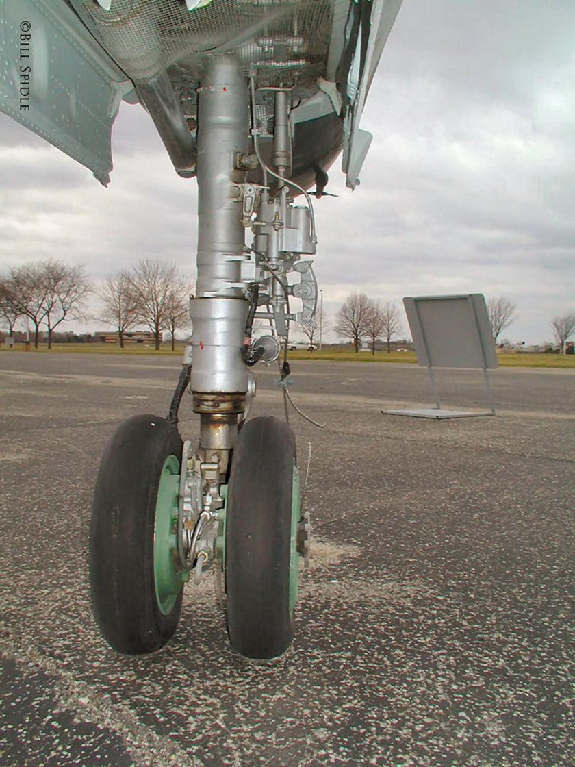 Стойка шасси миг-23