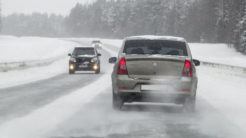 Зима дорога машина