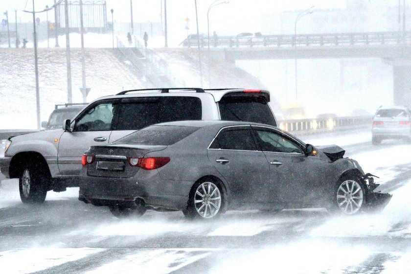 Гололед автомобиль