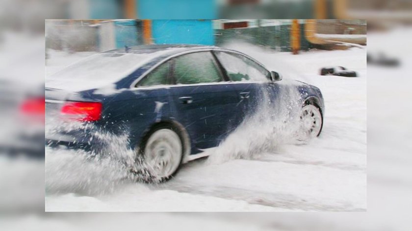 Гололед машина