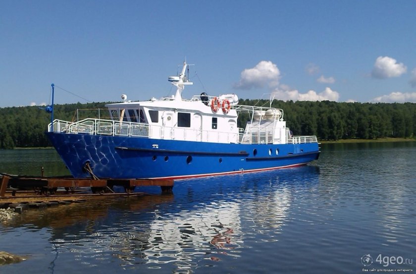 Катер теплоход Ярославец