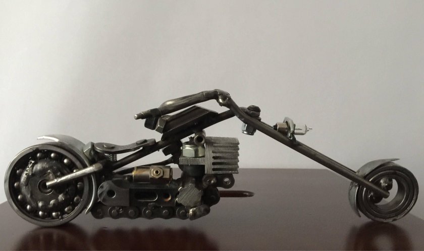 Мотоцикл из хлама