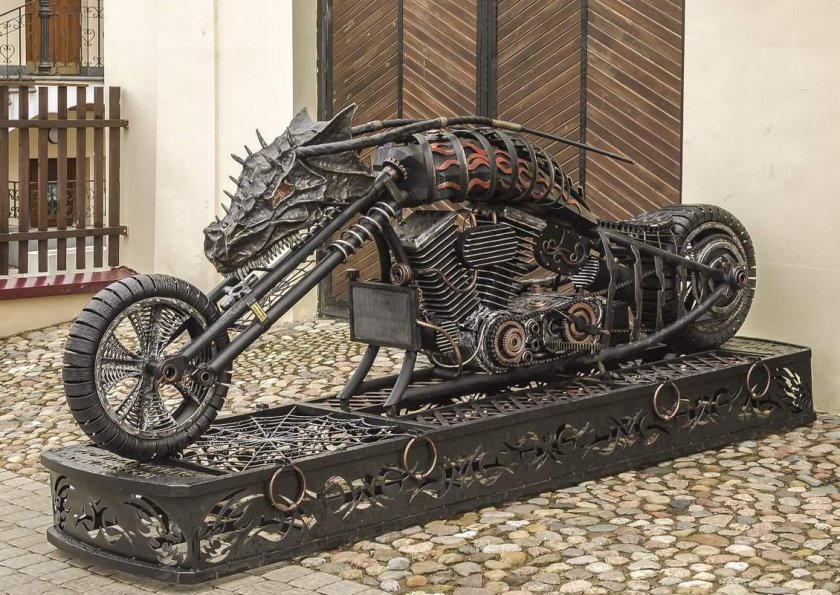 Скульптуры из металлолома