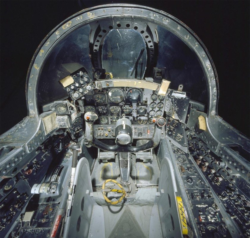 B57 Canberra кокпит