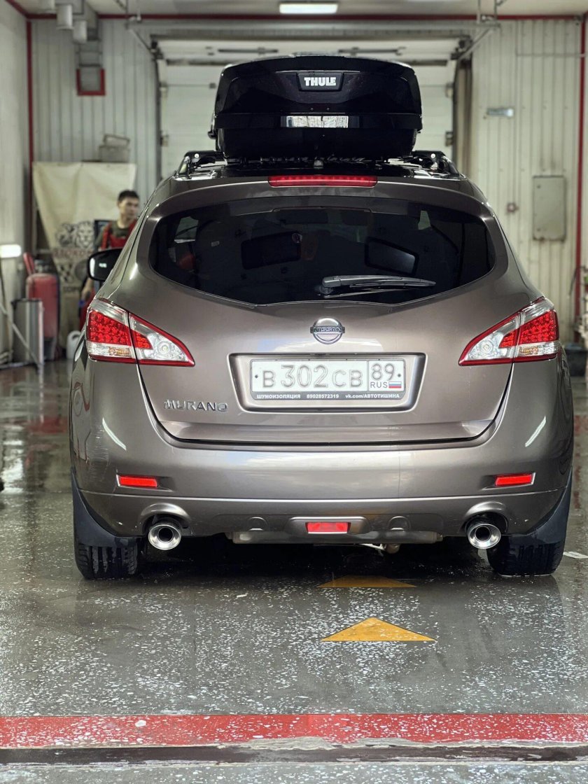 Ниссан Мурано сзади