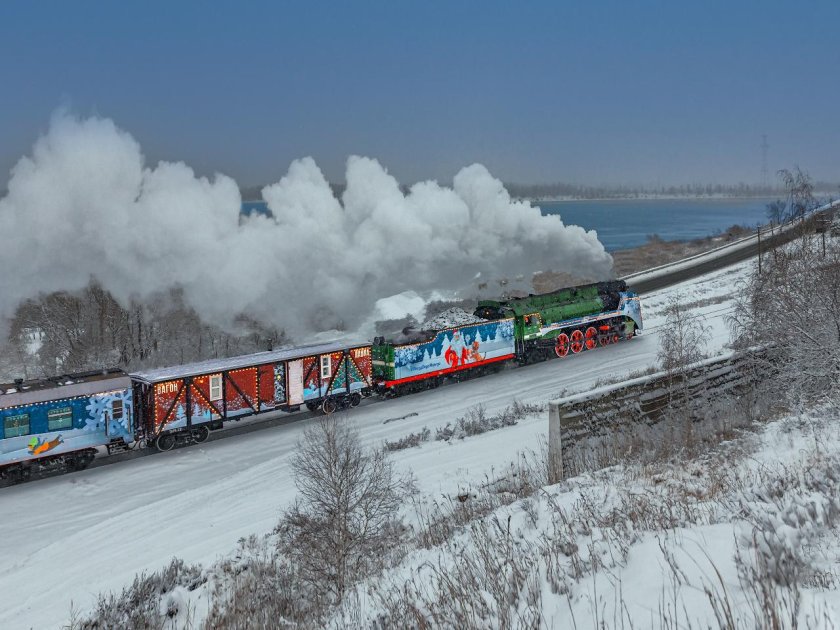 П36 поезд Деда Мороза