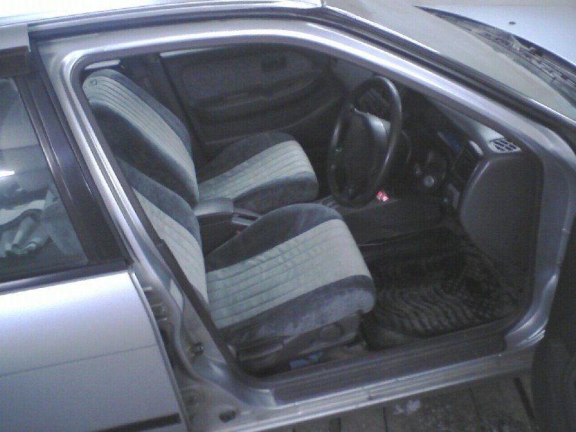 Nissan Pulsar 1999 салон