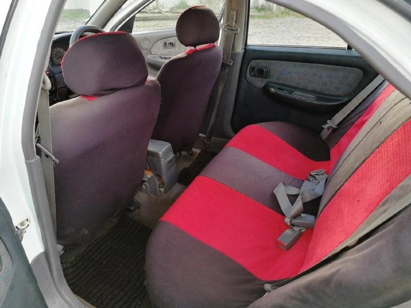 Ниссан Пульсар 1998 салон