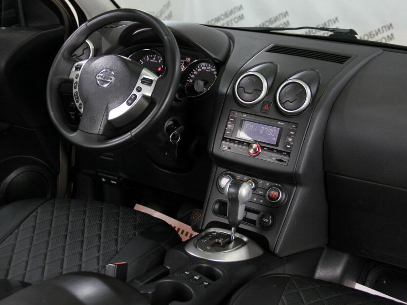 Nissan Qashqai 2008 салон