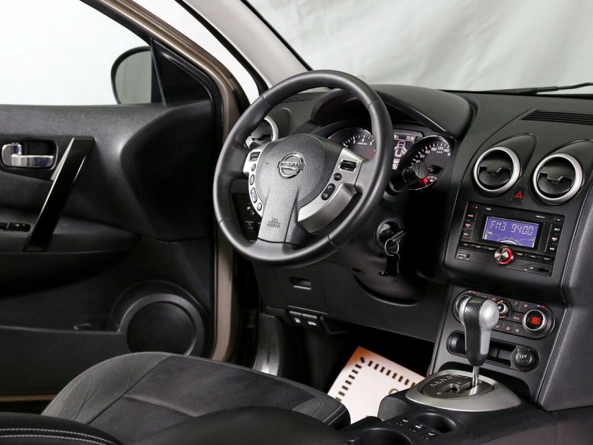 Nissan Qashqai 2007 салон