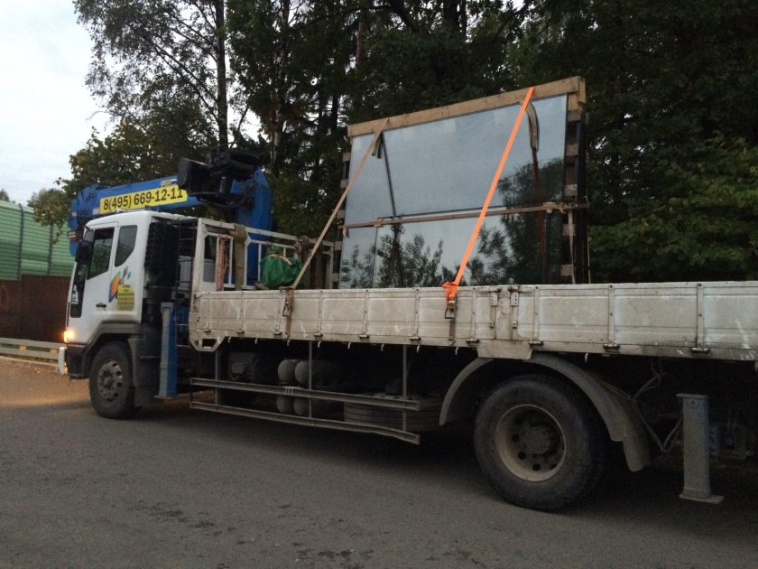 Манипулятор с пирамидой