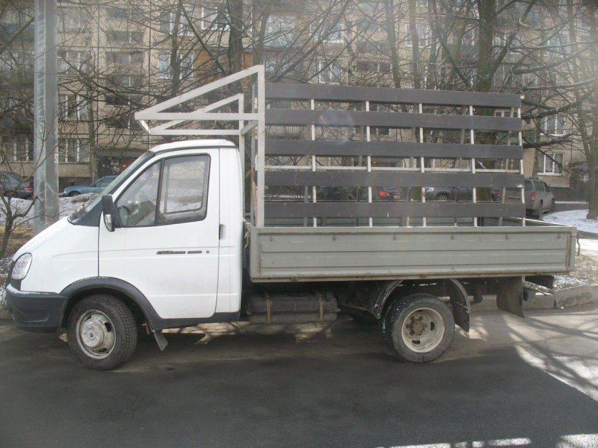 Газель 3302 бортовая с пирамидой