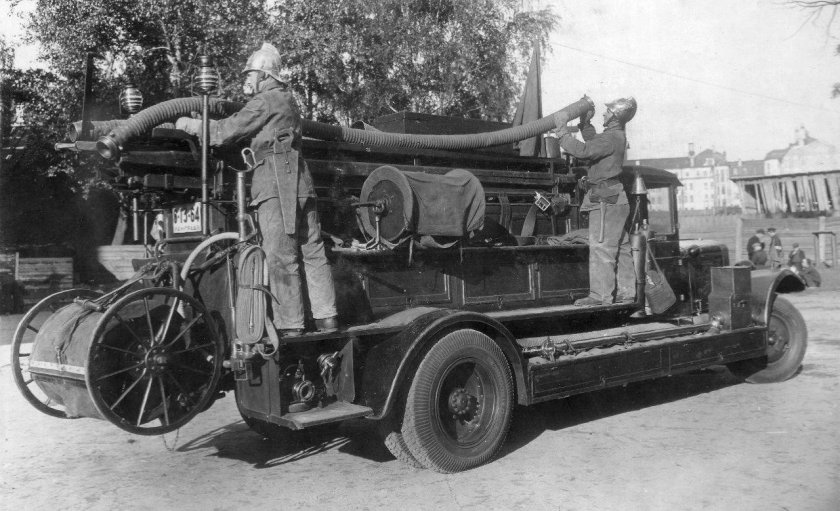 Пожарный автонасос ПМЗ-1 (ЗИС-11)