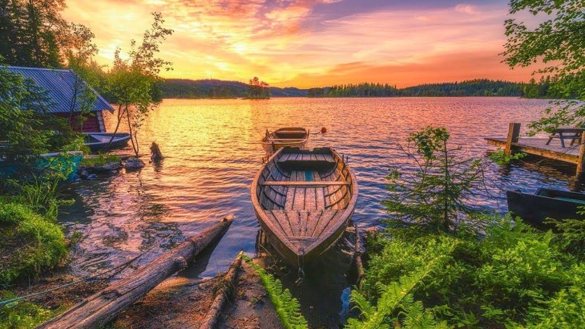 Лодка на озере