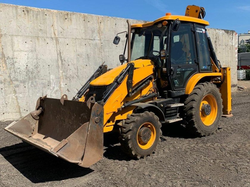 Желтый погрузчик