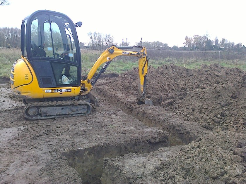 Мини экскаватор JCB 8018