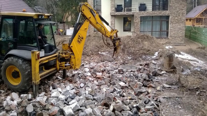 JCB 3cx строительный мусор