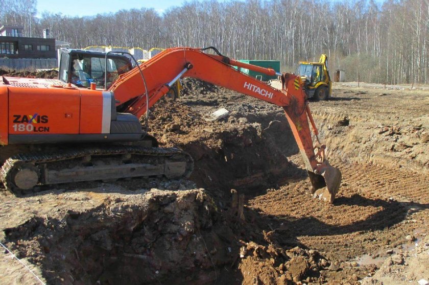Рытье котлована
