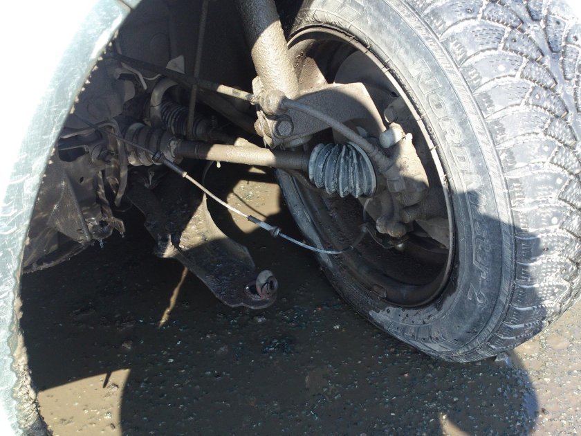 ВАЗ 2112 вылетела шаровая