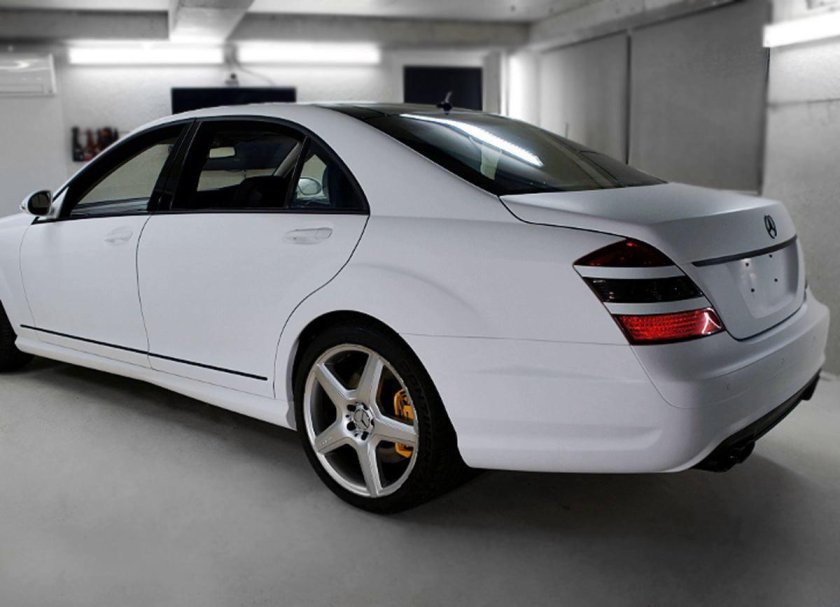 Белая матовая машина